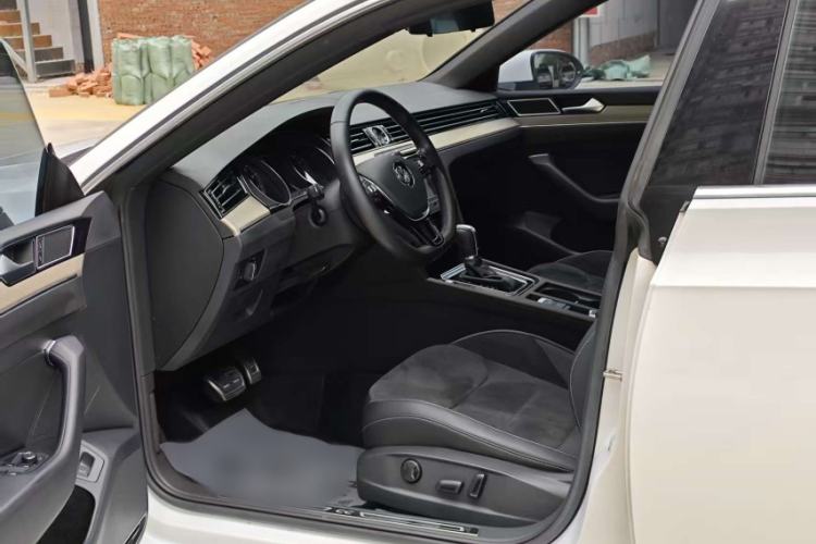 Used Volkswagen FAW-Volkswagen CC 2020 330TSI Huayan Edition China VI Standard Left Front Seat