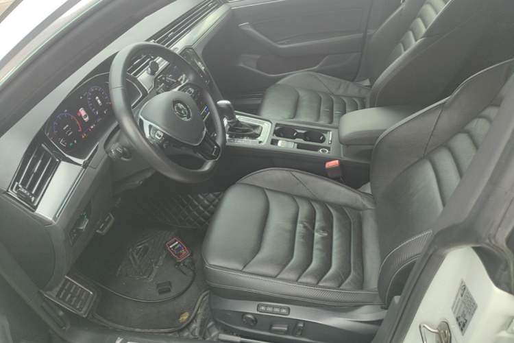 Used Volkswagen FAW-Volkswagen CC 2020 330TSI Glamour Edition China VI Standard Left Front Seat