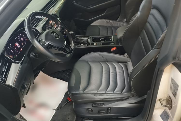 Used Volkswagen FAW-Volkswagen CC 2020 330TSI Glamour Edition China VI Standard Left Front Seat