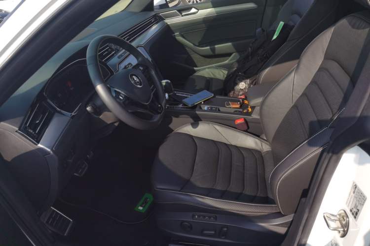 Used Volkswagen FAW-Volkswagen CC 2020 330TSI Glamour Edition China VI Standard Left Front Seat