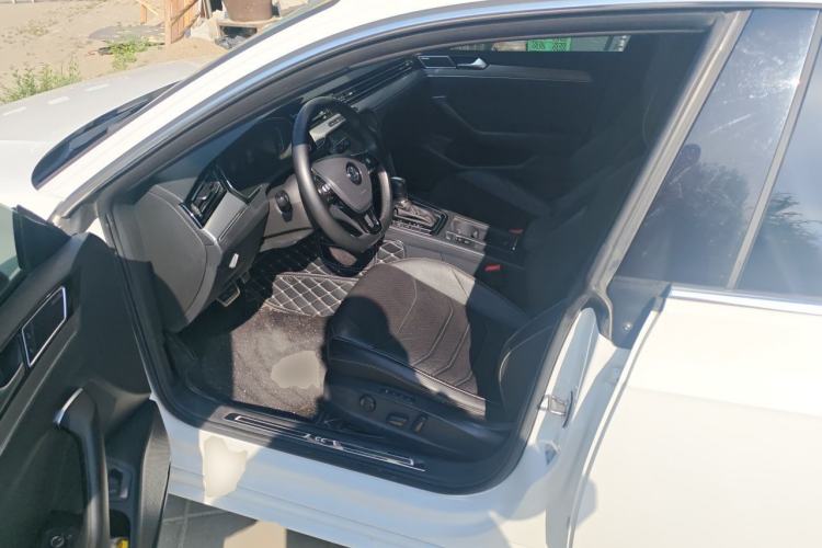Used Volkswagen FAW-Volkswagen CC 2020 330TSI Glamour Edition China VI Standard Left Front Seat