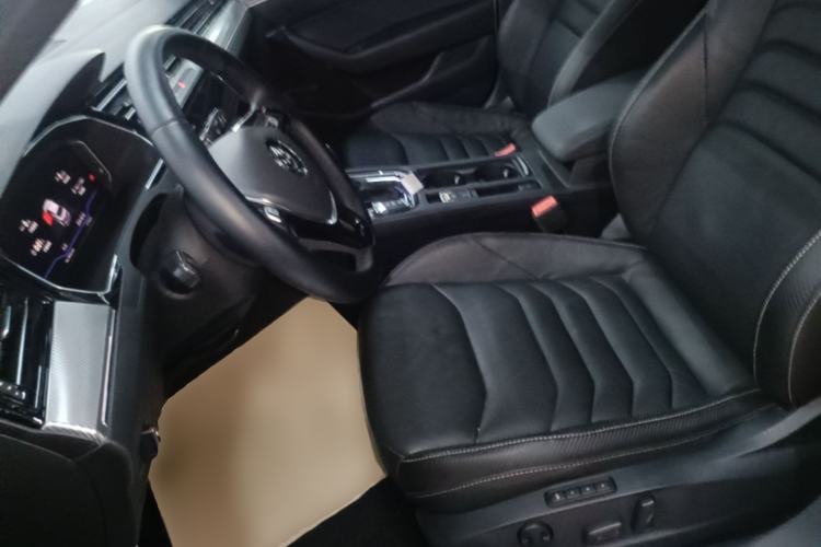 Used Volkswagen FAW-Volkswagen CC 2020 330TSI Glamour Edition China VI Standard Left Front Seat