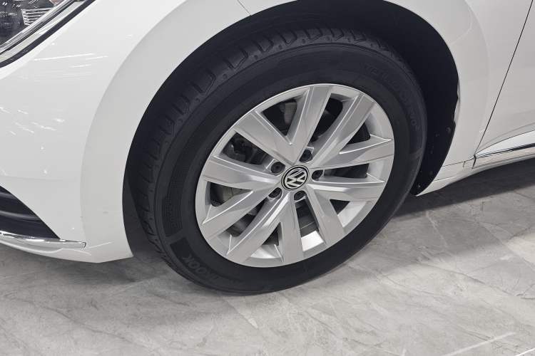 Used Volkswagen FAW-Volkswagen CC 2020 330TSI Huayan Edition China VI Standard Left Front Wheel Hub