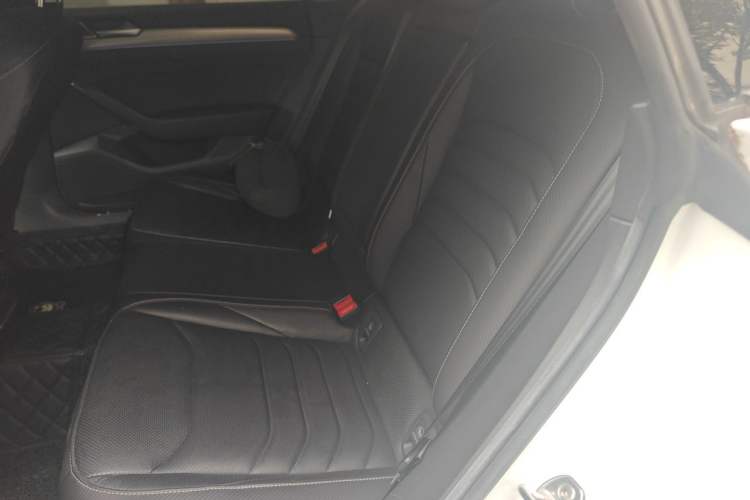Used Volkswagen FAW-Volkswagen CC 2020 330TSI Glamour Edition China VI Standard Left Rear Seat