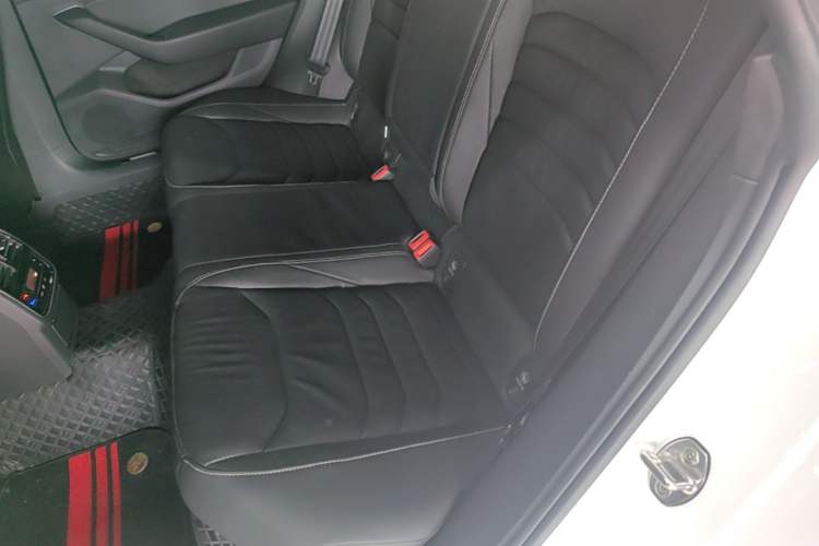 Used Volkswagen FAW-Volkswagen CC 2020 330TSI Glamour Edition China VI Standard Left Rear Seat