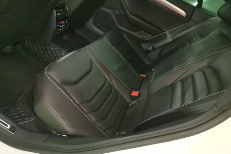 Used Volkswagen FAW-Volkswagen CC 2020 330TSI Glamour Edition China VI Standard Left Rear Seat