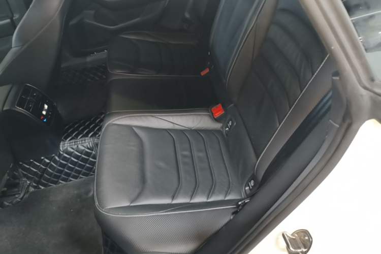 Used Volkswagen FAW-Volkswagen CC 2020 330TSI Glamour Edition China VI Standard Left Rear Seat