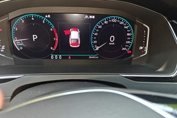 Used Volkswagen FAW-Volkswagen CC 2020 330TSI Glamour Edition China VI Standard Odometer Close Up