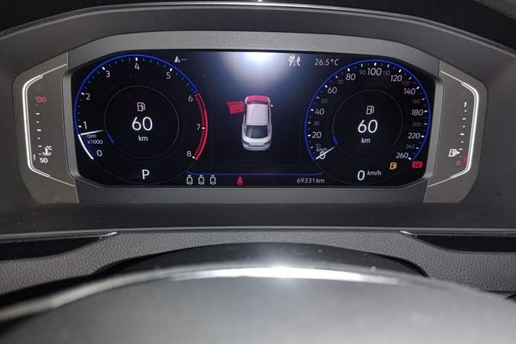 Used Volkswagen FAW-Volkswagen CC 2020 330TSI Glamour Edition China VI Standard Odometer Close Up