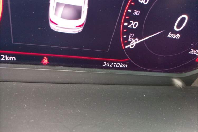 Used Volkswagen FAW-Volkswagen CC 2020 330TSI Glamour Edition China VI Standard Odometer Close Up
