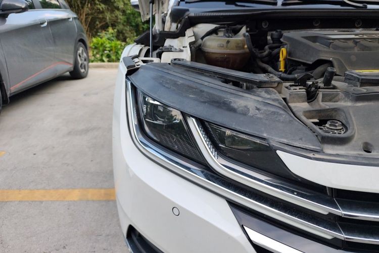Used Volkswagen FAW-Volkswagen CC 2020 330TSI Huayan Edition China VI Standard Right Front Headlight