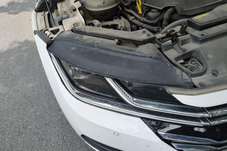 Used Volkswagen FAW-Volkswagen CC 2020 330TSI Huayan Edition China VI Standard Right Front Headlight