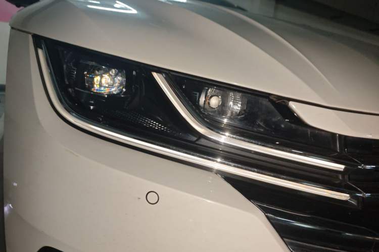 Used Volkswagen FAW-Volkswagen CC 2020 330TSI Huayan Edition China VI Standard Right Front Headlight