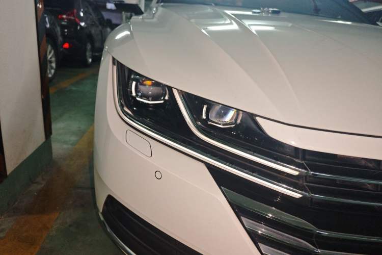 Used Volkswagen FAW-Volkswagen CC 2020 330TSI Glamour Edition China VI Standard Right Front Headlight