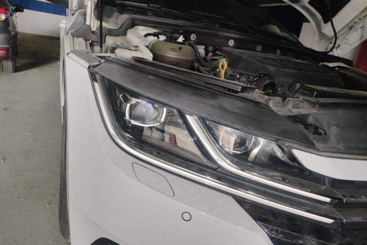 Used Volkswagen FAW-Volkswagen CC 2020 330TSI Glamour Edition China VI Standard Right Front Headlight