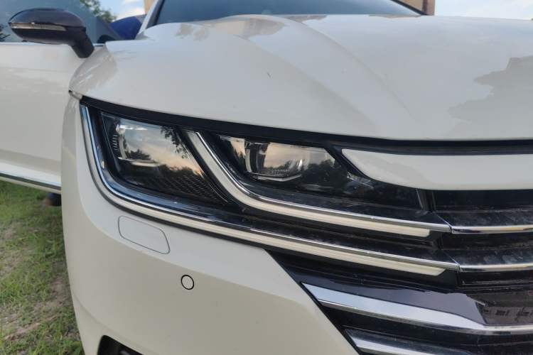 Used Volkswagen FAW-Volkswagen CC 2020 330TSI Glamour Edition China VI Standard Right Front Headlight