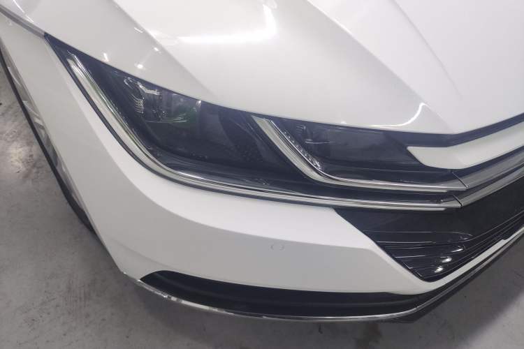 Used Volkswagen FAW-Volkswagen CC 2020 330TSI Huayan Edition China VI Standard Right Front Headlight
