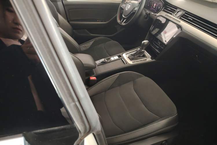 Used Volkswagen FAW-Volkswagen CC 2020 330TSI Huayan Edition China VI Standard Right Front Seat