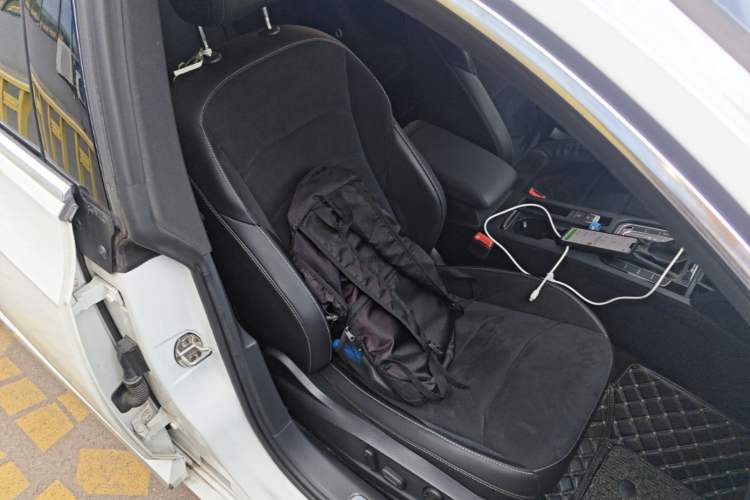 Used Volkswagen FAW-Volkswagen CC 2020 330TSI Huayan Edition China VI Standard Right Front Seat