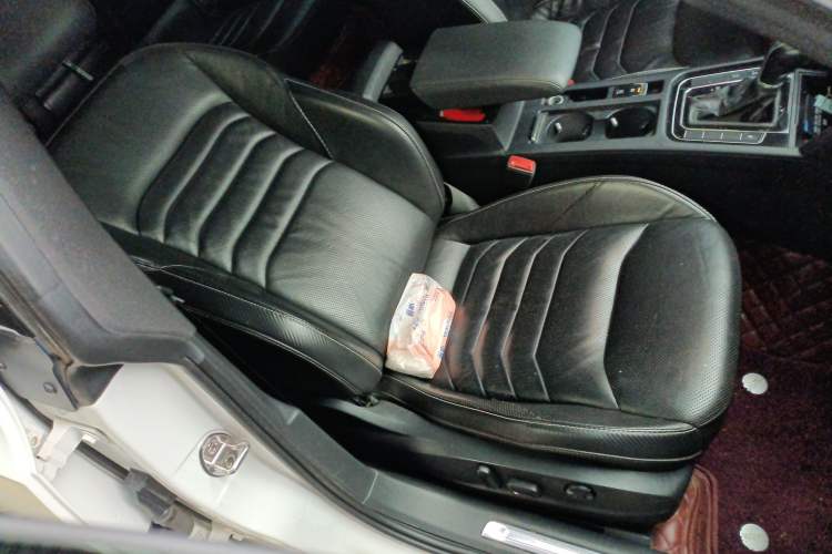 Used Volkswagen FAW-Volkswagen CC 2020 330TSI Glamour Edition China VI Standard Right Front Seat