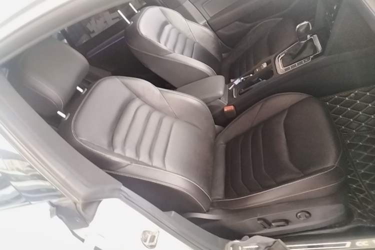 Used Volkswagen FAW-Volkswagen CC 2020 330TSI Glamour Edition China VI Standard Right Front Seat