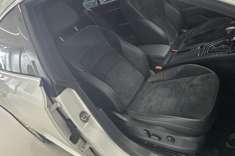 Used Volkswagen FAW-Volkswagen CC 2020 330TSI Huayan Edition China VI Standard Right Front Seat