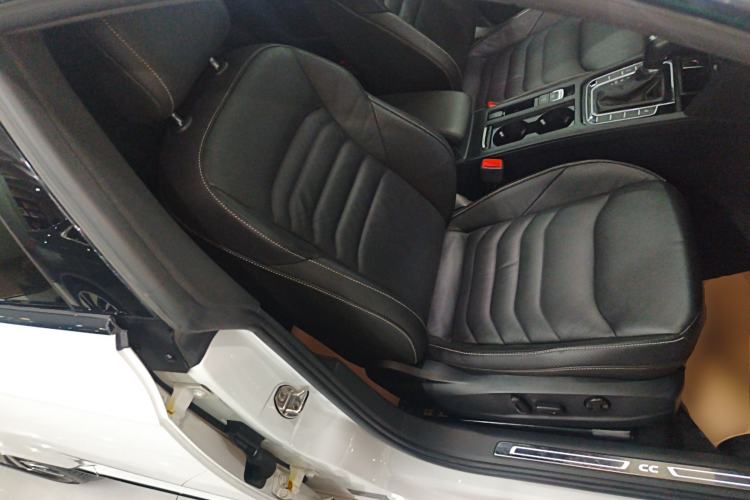 Used Volkswagen FAW-Volkswagen CC 2020 330TSI Glamour Edition China VI Standard Right Front Seat