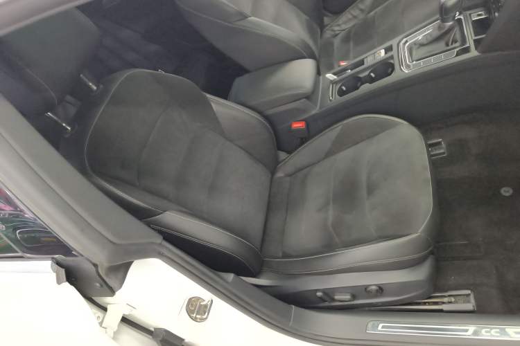 Used Volkswagen FAW-Volkswagen CC 2020 330TSI Huayan Edition China VI Standard Right Front Seat