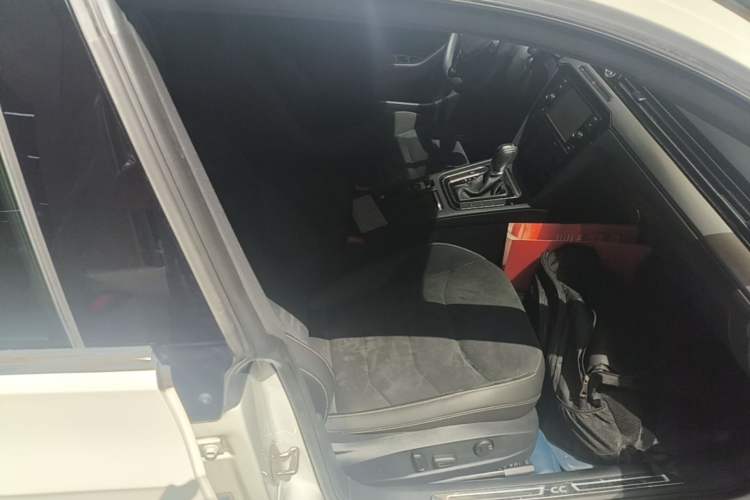 Used Volkswagen FAW-Volkswagen CC 2020 330TSI Huayan Edition China VI Standard Right Front Seat