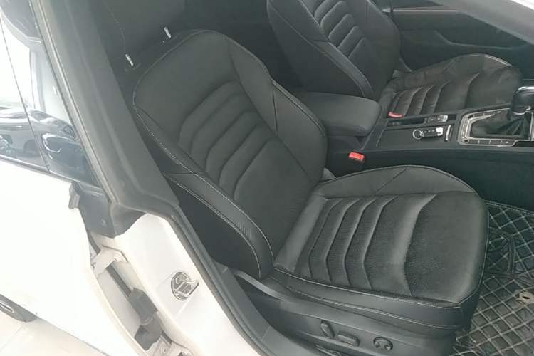 Used Volkswagen FAW-Volkswagen CC 2020 330TSI Glamour Edition China VI Standard Right Front Seat