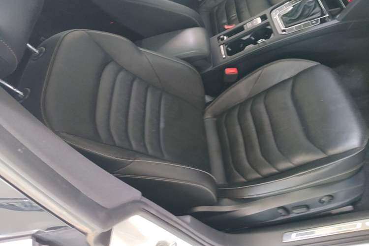 Used Volkswagen FAW-Volkswagen CC 2020 330TSI Glamour Edition China VI Standard Right Front Seat