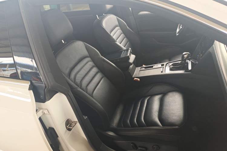 Used Volkswagen FAW-Volkswagen CC 2020 330TSI Glamour Edition China VI Standard Right Front Seat