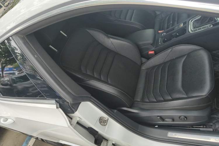 Used Volkswagen FAW-Volkswagen CC 2020 330TSI Glamour Edition China VI Standard Right Front Seat