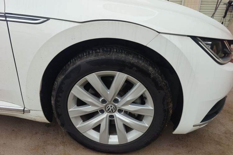 Used Volkswagen FAW-Volkswagen CC 2020 330TSI Huayan Edition China VI Standard Right Front Wheel Hub