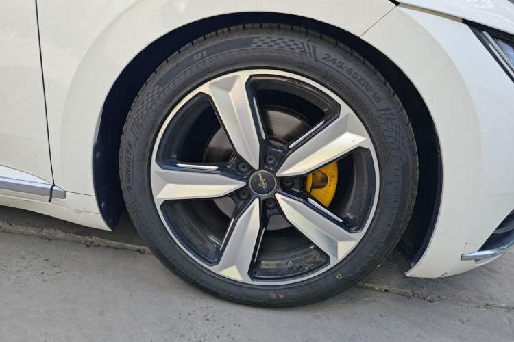 Used Volkswagen FAW-Volkswagen CC 2020 330TSI Huayan Edition China VI Standard Right Front Wheel Hub