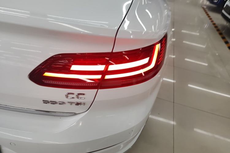 Used Volkswagen FAW-Volkswagen CC 2020 330TSI Glamour Edition China VI Standard Right Rear Taillight