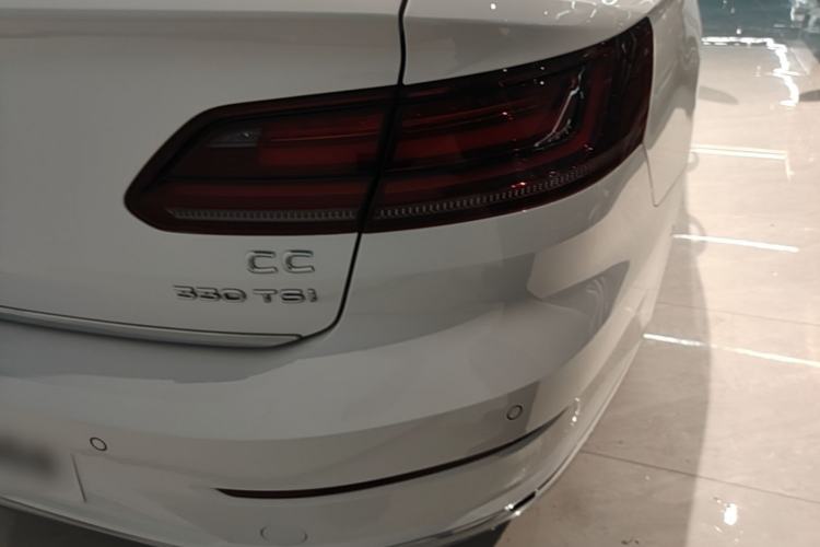 Used Volkswagen FAW-Volkswagen CC 2020 330TSI Glamour Edition China VI Standard Right Rear Taillight