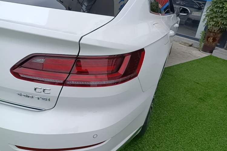 Used Volkswagen FAW-Volkswagen CC 2020 330TSI Glamour Edition China VI Standard Right Rear Taillight
