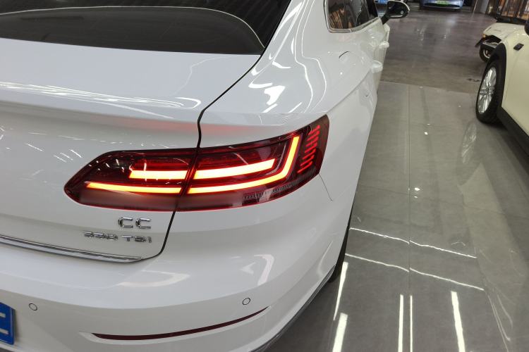 Used Volkswagen FAW-Volkswagen CC 2020 330TSI Huayan Edition China VI Standard Right Rear Taillight