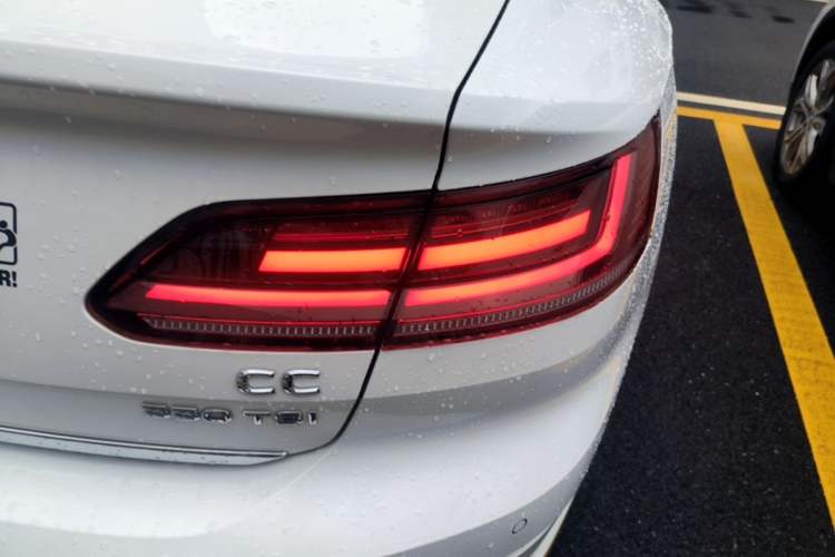 Used Volkswagen FAW-Volkswagen CC 2020 330TSI Glamour Edition China VI Standard Right Rear Taillight