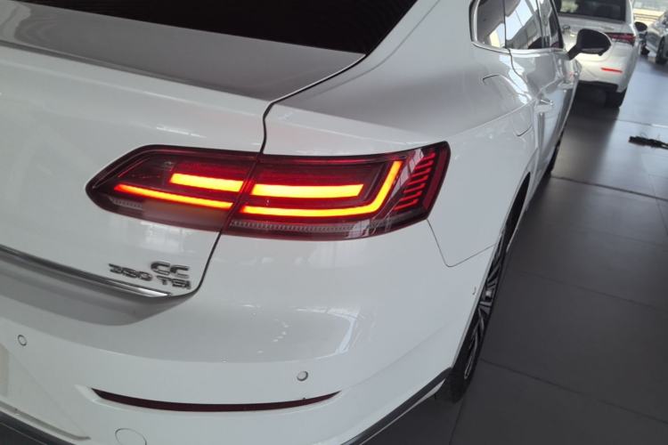 Used Volkswagen FAW-Volkswagen CC 2020 330TSI Glamour Edition China VI Standard Right Rear Taillight