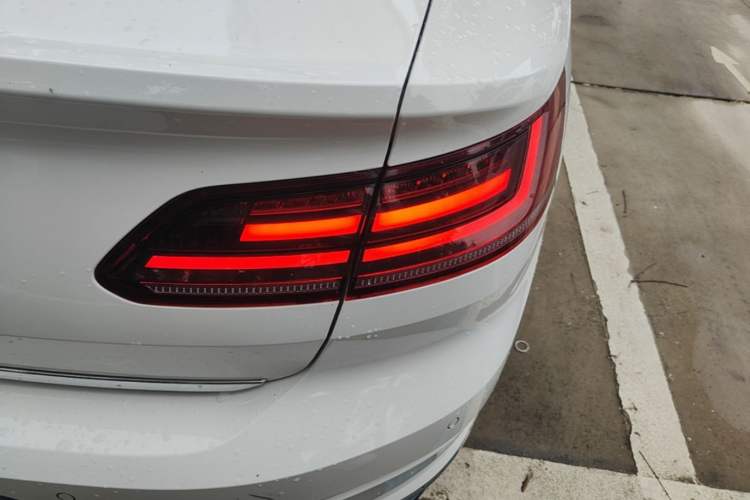 Used Volkswagen FAW-Volkswagen CC 2020 330TSI Glamour Edition China VI Standard Right Rear Taillight
