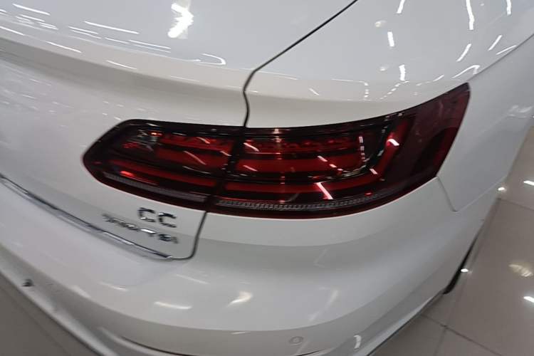 Used Volkswagen FAW-Volkswagen CC 2020 330TSI Glamour Edition China VI Standard Right Rear Taillight