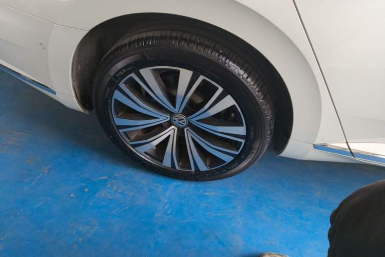 Used Volkswagen FAW-Volkswagen CC 2020 330TSI Glamour Edition China VI Standard Right Rear Wheel Hub