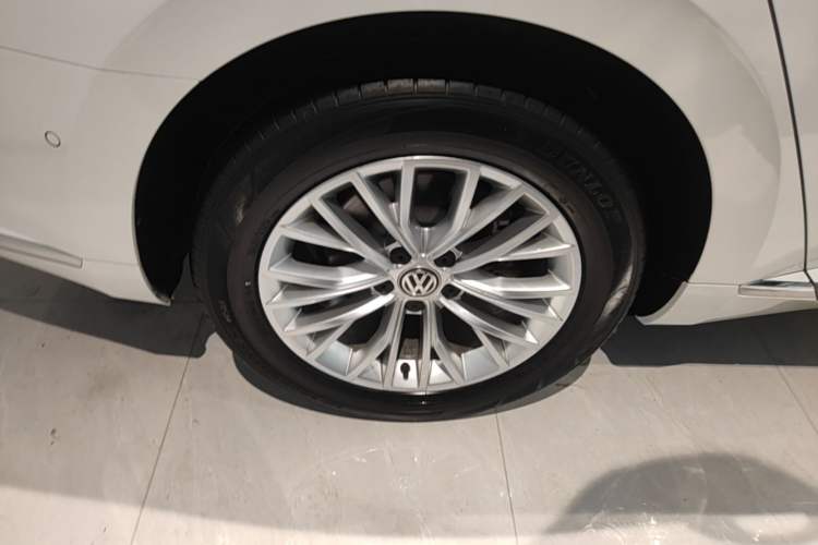 Used Volkswagen FAW-Volkswagen CC 2020 330TSI Glamour Edition China VI Standard Right Rear Wheel Hub