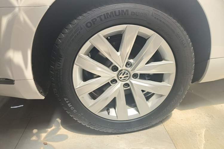 Used Volkswagen FAW-Volkswagen CC 2020 330TSI Huayan Edition China VI Standard Right Rear Wheel Hub