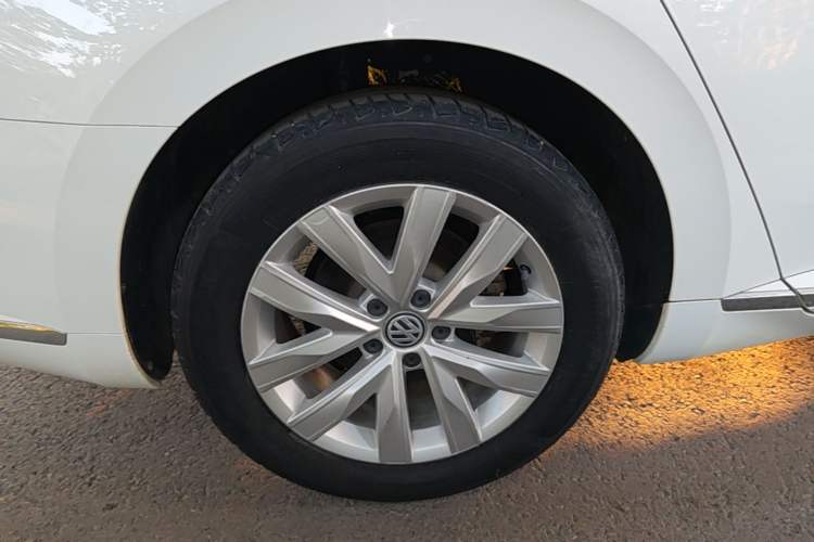 Used Volkswagen FAW-Volkswagen CC 2020 330TSI Huayan Edition China VI Standard Right Rear Wheel Hub
