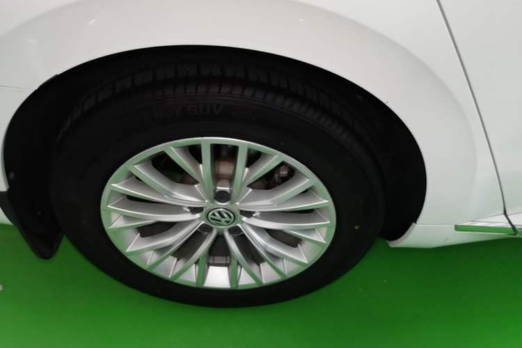 Used Volkswagen FAW-Volkswagen CC 2020 330TSI Glamour Edition China VI Standard Right Rear Wheel Hub