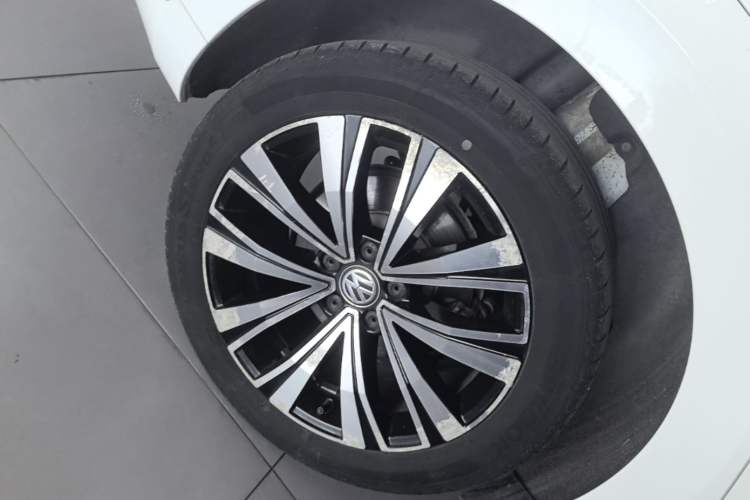 Used Volkswagen FAW-Volkswagen CC 2020 330TSI Glamour Edition China VI Standard Right Rear Wheel Hub