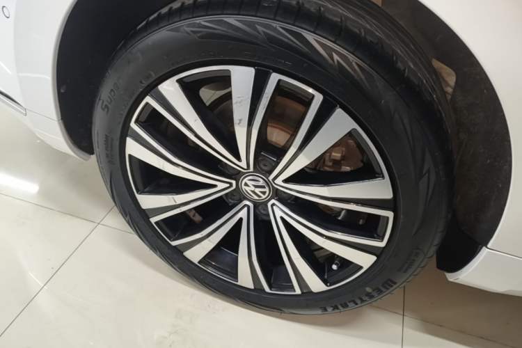 Used Volkswagen FAW-Volkswagen CC 2020 330TSI Glamour Edition China VI Standard Right Rear Wheel Hub